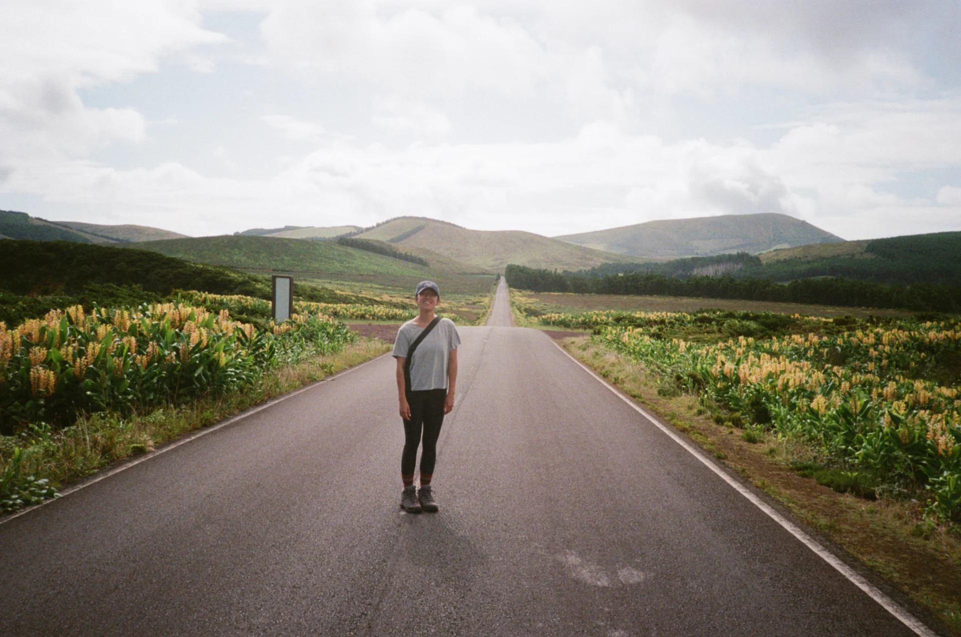 val near the miradouro da caldeira seca